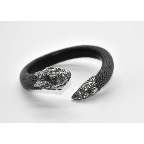 G5 Auth LOU GUERIN Sterling Silver Dragon Sting Ray Gray Leather Lined Bracelet - Picture 2 of 4